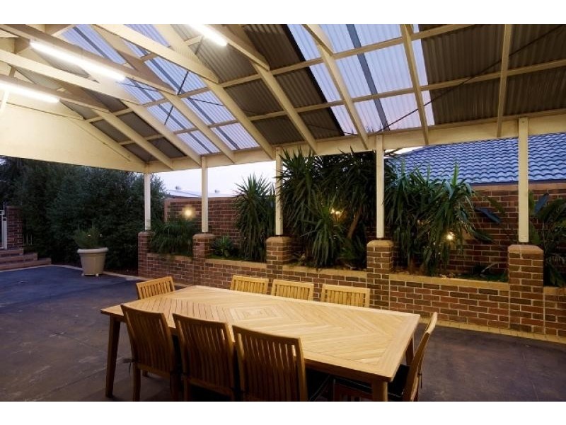 4 Drummond Court, Melton VIC 3337