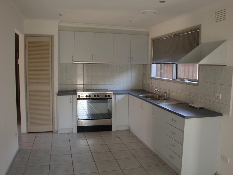 20 Perry Close, Melton VIC 3337