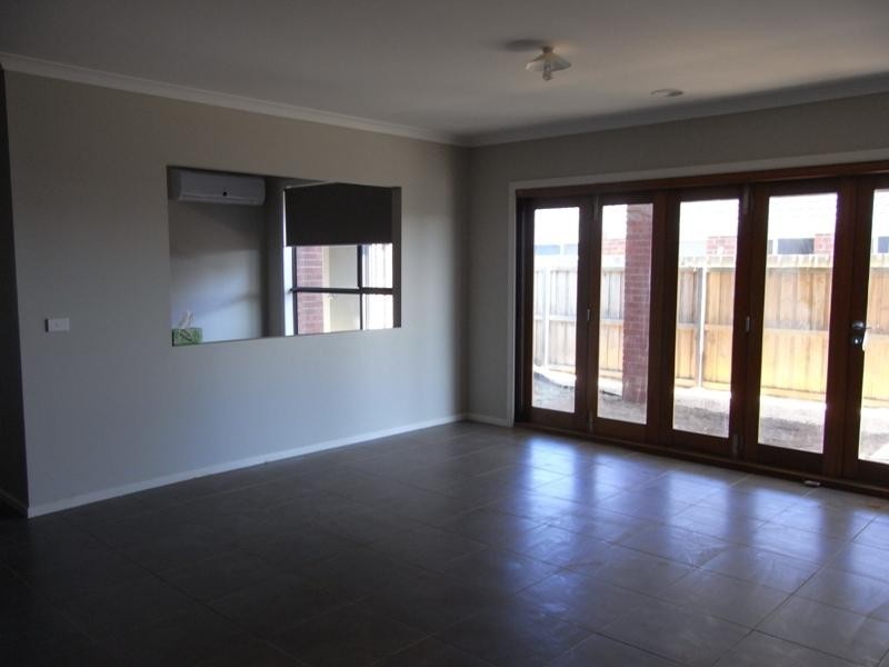 5 Linda Place, Kurunjang VIC 3337