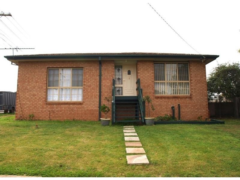 8 McDonald Street, Melton VIC 3337