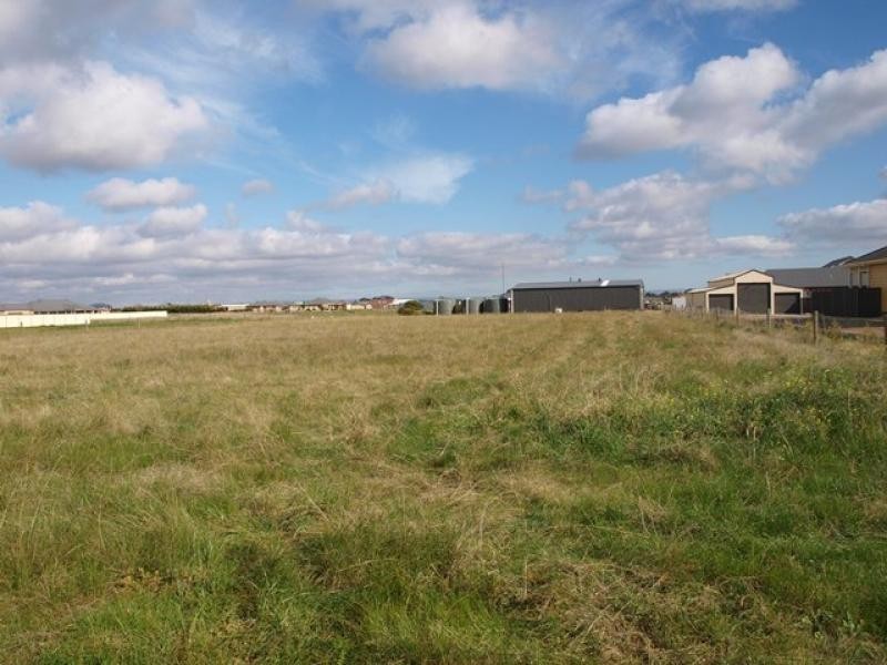 38 Killarney Drive, Melton VIC 3337