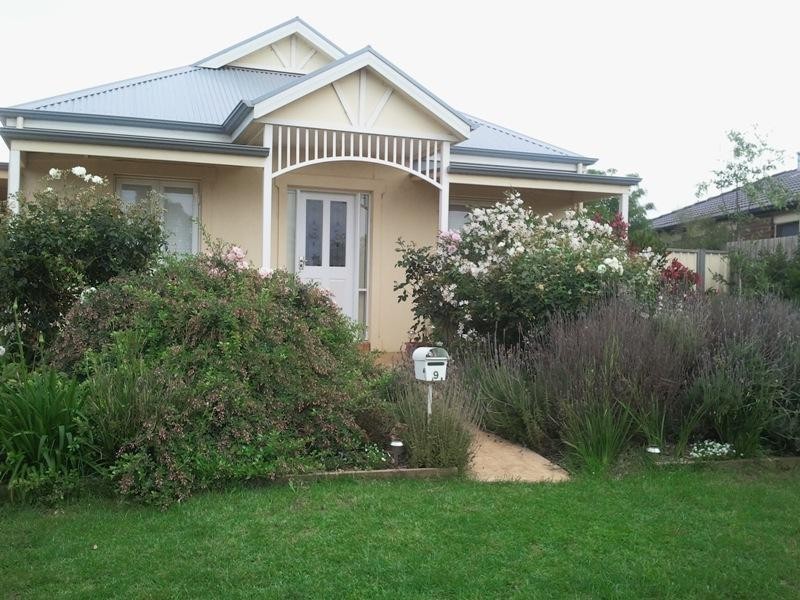 9 Ella Court, Kurunjang VIC 3337