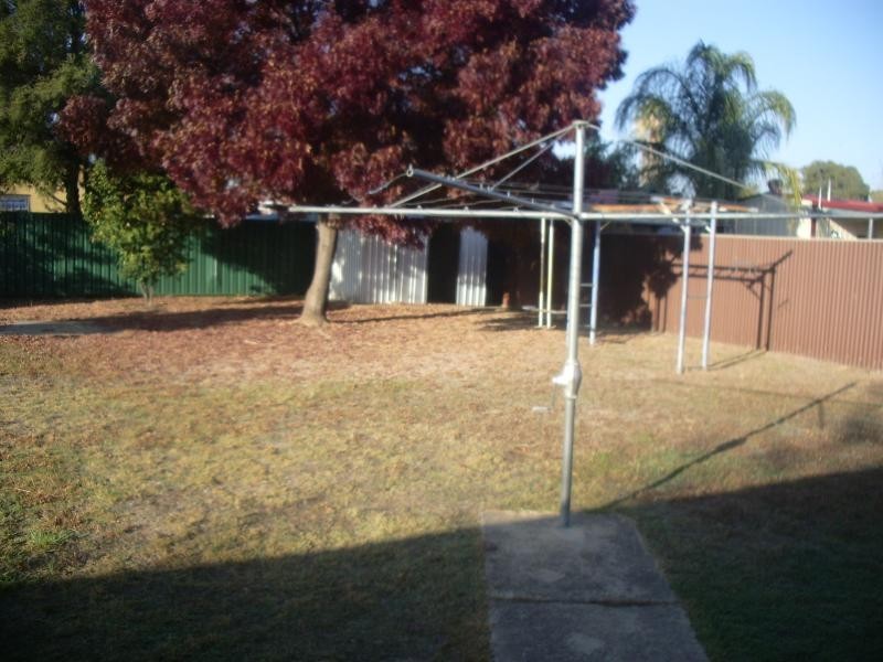 21 BANDERA AVENUE, Glenfield Park NSW 2650