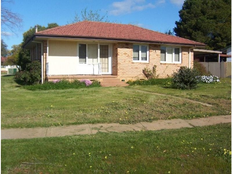 12 JENKINS STREET, Ashmont NSW 2650