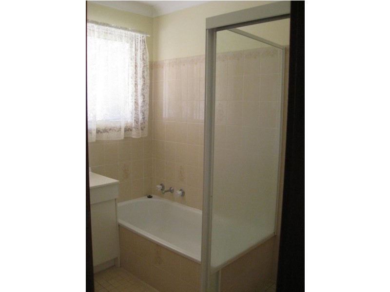 97 DALMAN PARKWAY, Glenfield Park NSW 2650