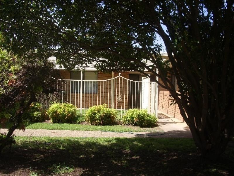 Unit 3/61 Main Street, Lake Albert NSW 2650