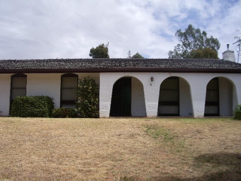6 Sherwood Avenue, Kooringal NSW 2650