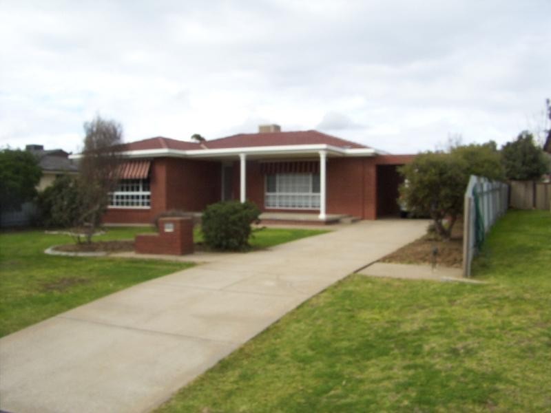 28 Nicholi Crescent, Lake Albert NSW 2650