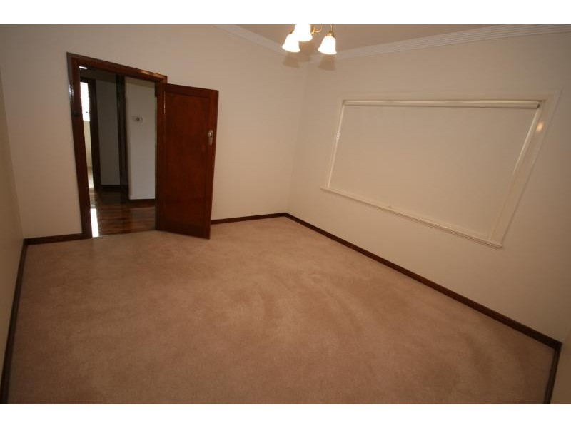 38 Wooden Street, Wagga Wagga NSW 2650