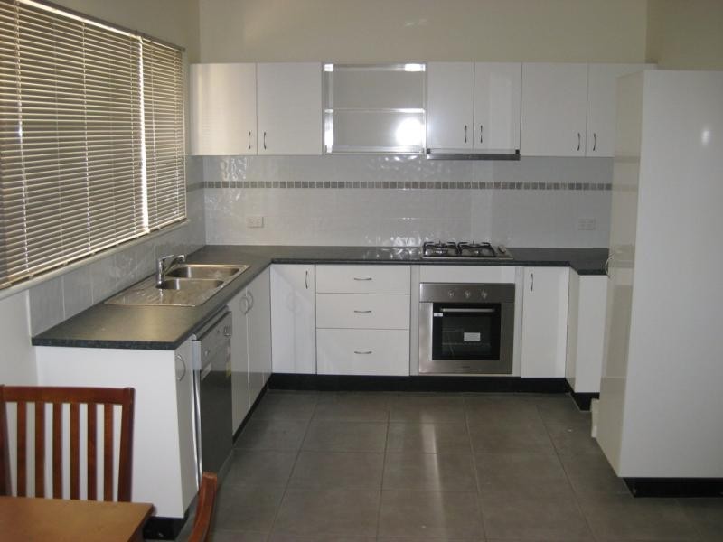 166 Fernleigh Road, Wagga Wagga NSW 2650