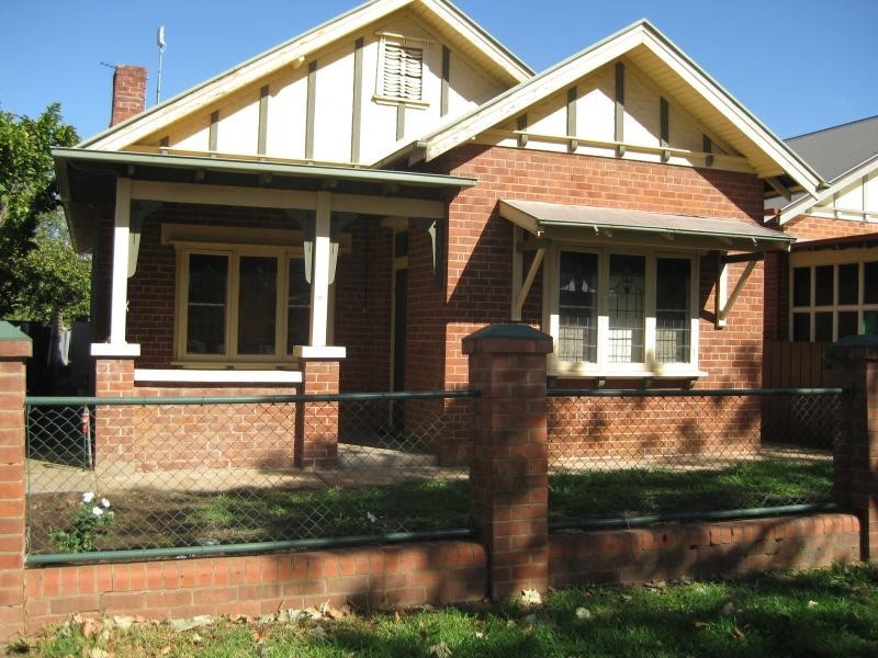 58 Peter Street, Wagga Wagga NSW 2650