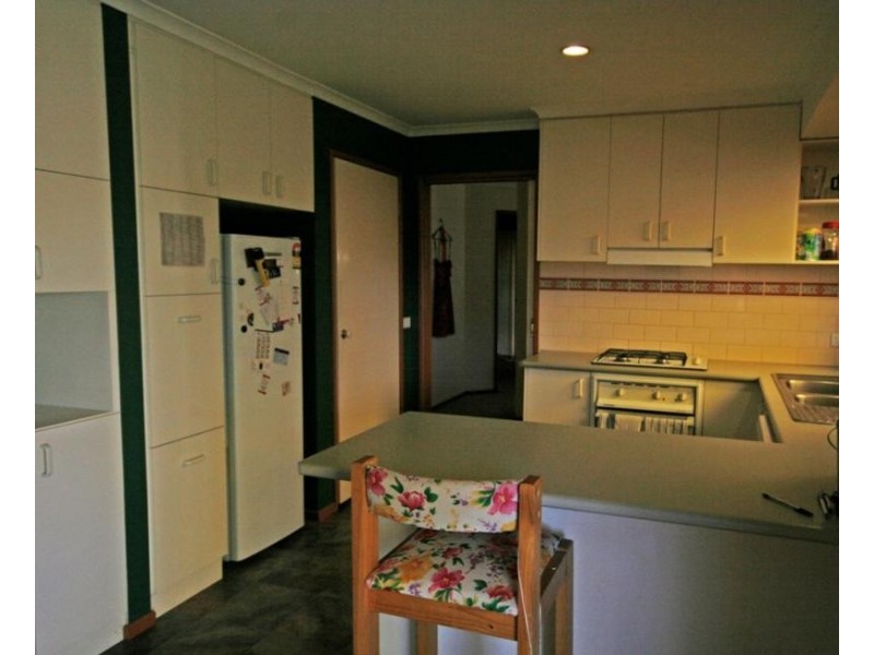 2 Stockton Place, Estella NSW 2650