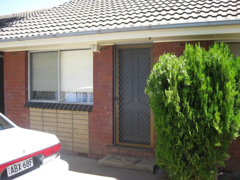 Unit 2/8 Higgins Avenue, Wagga Wagga NSW 2650