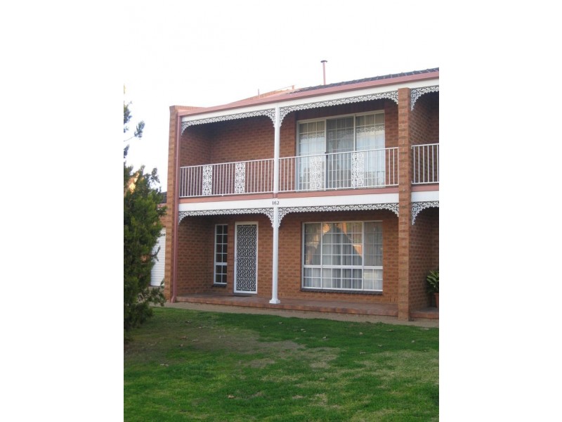 162 Gurwood Street, Wagga Wagga NSW 2650