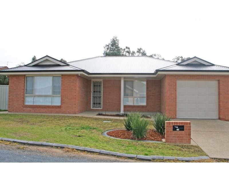 Unit 2/6 Kimberley Drive, Wagga Wagga NSW 2650