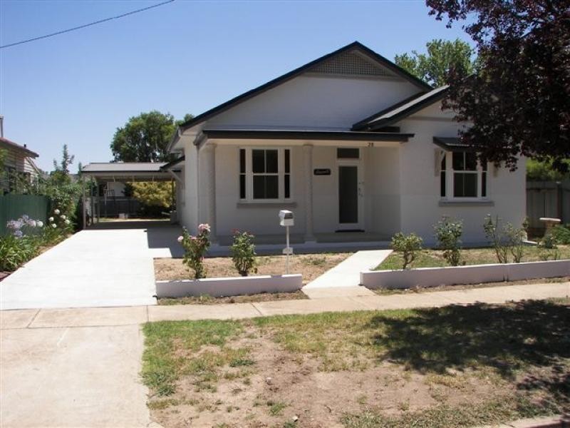 28 Albury Street, Wagga Wagga NSW 2650