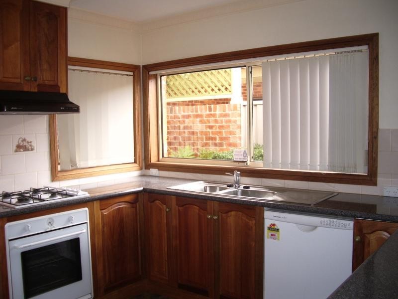 Unit 2/6 Randall Street, Kooringal NSW 2650