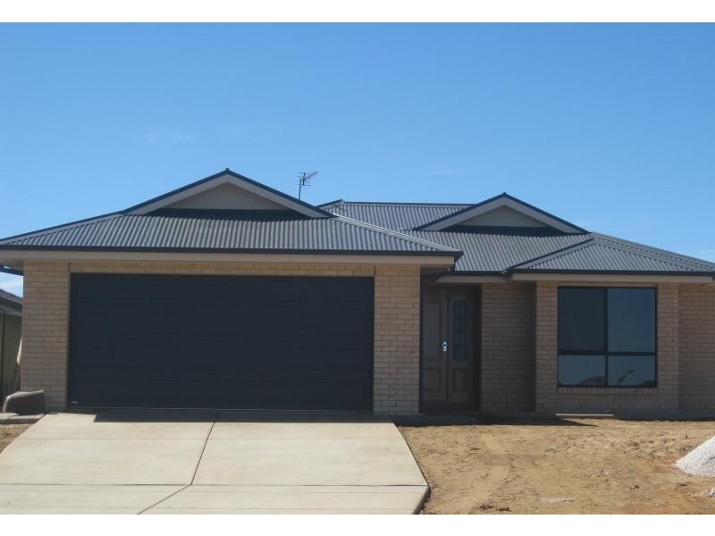 25 Melaleuca Drive, Forest Hill NSW 2651