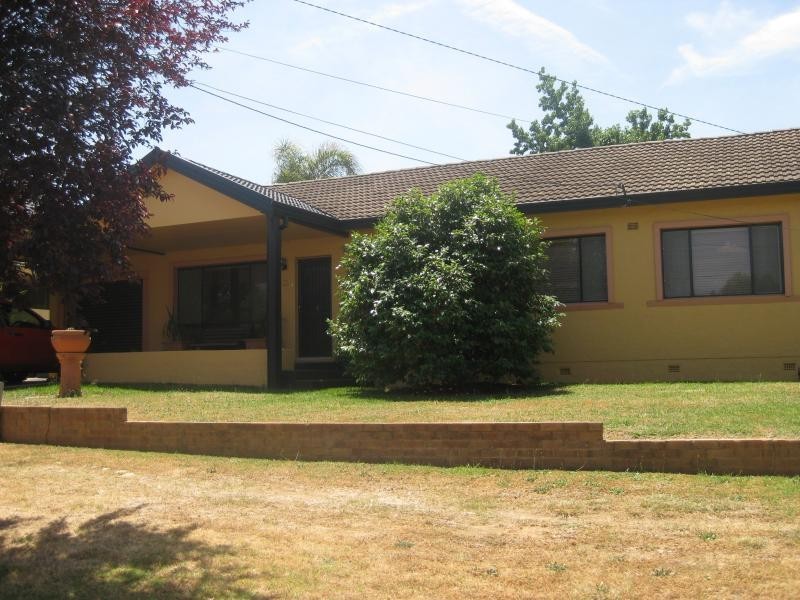 5 Marconi Street, Kooringal NSW 2650