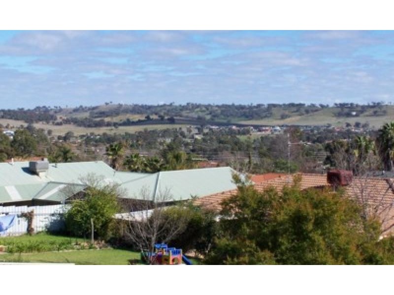 44 Kansas Drive, Tolland NSW 2650