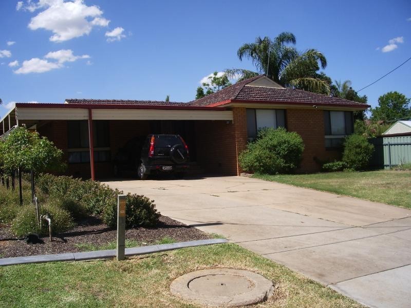 33 Red Hill Road, Kooringal NSW 2650