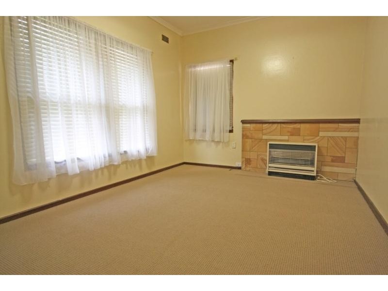 93 Fernleigh Road, Turvey Park NSW 2650