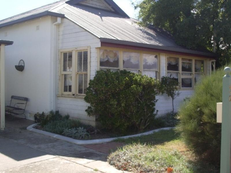 30 Broad Street, Wagga Wagga NSW 2650