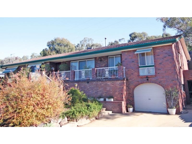 2 Andrews Ave, Wagga Wagga NSW 2650