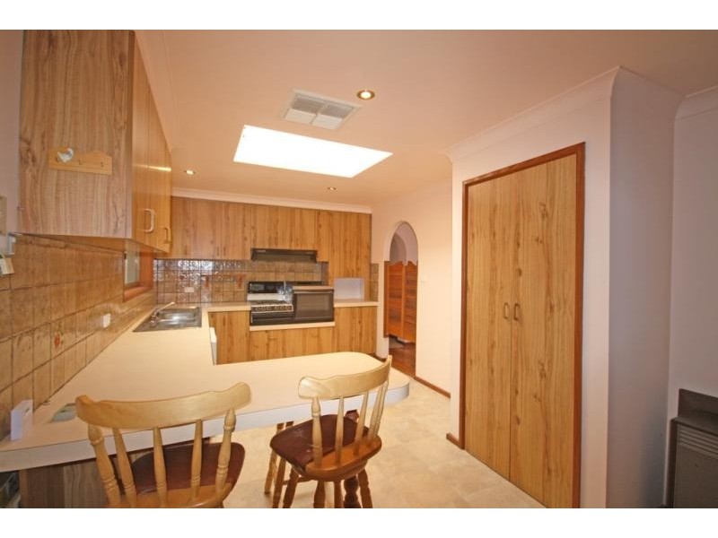 2 Andrews Ave, Wagga Wagga NSW 2650