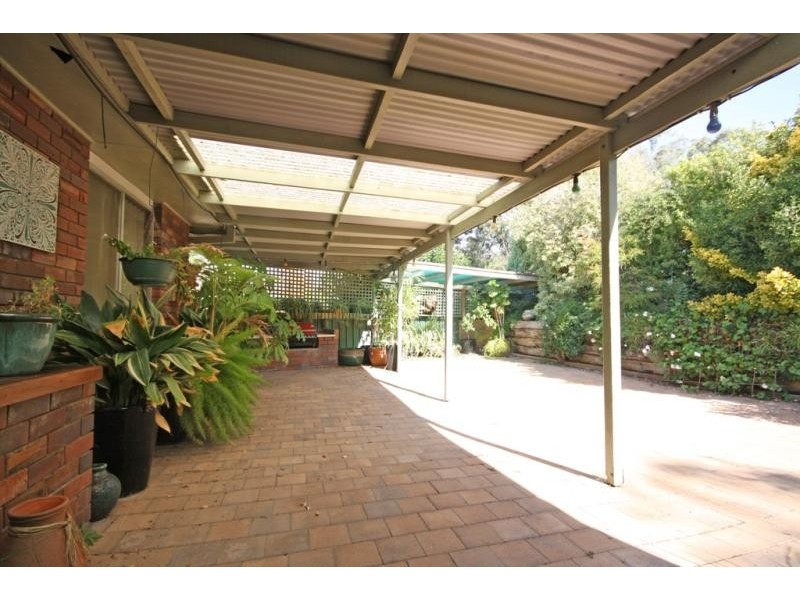 2 Andrews Ave, Wagga Wagga NSW 2650