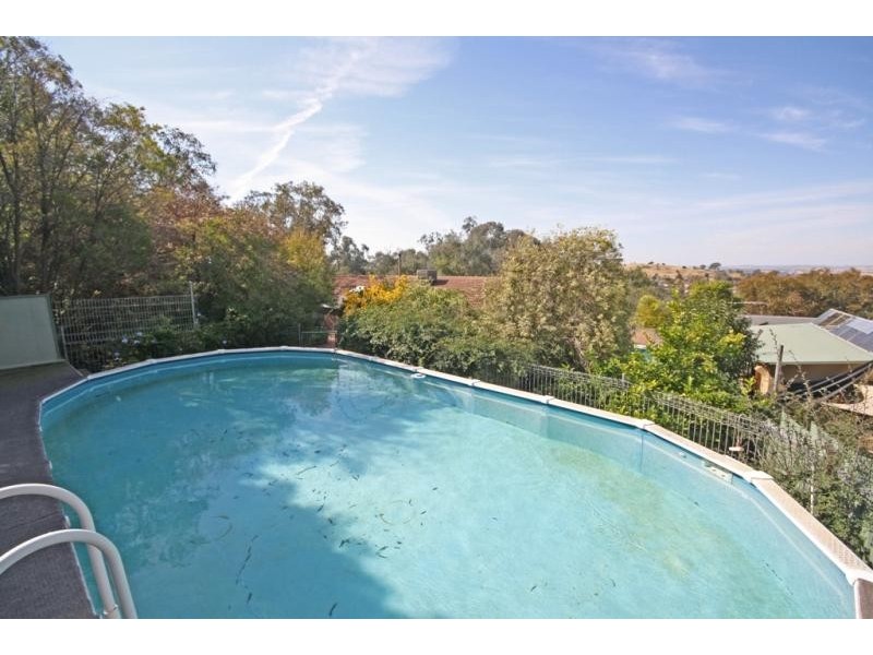 2 Andrews Ave, Wagga Wagga NSW 2650