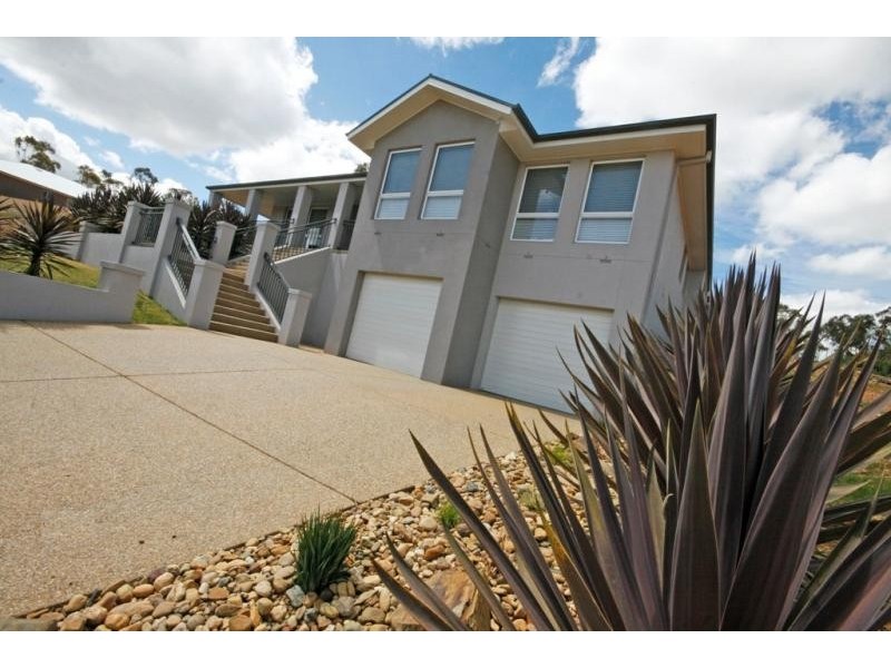 35 Kansas Drive, Tolland NSW 2650