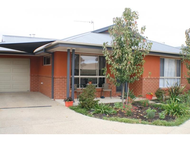 Unit 1/92 Barton Avenue, Lloyd NSW 2650