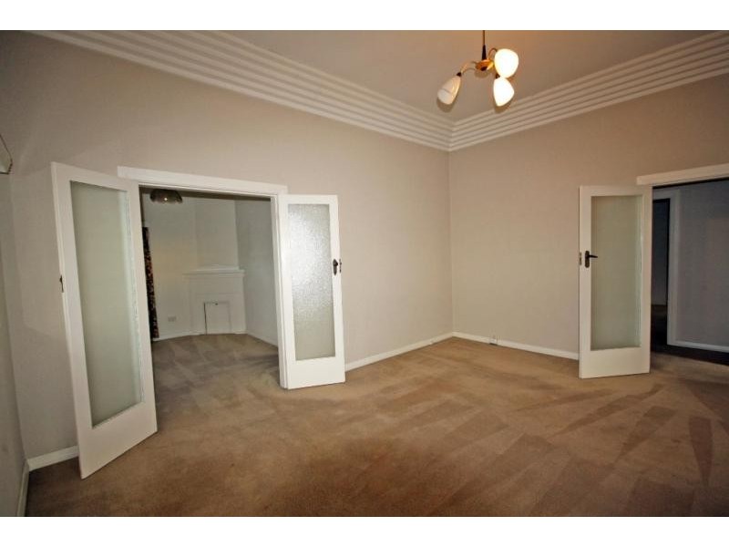 19 Beauty Point Avenue, Wagga Wagga NSW 2650