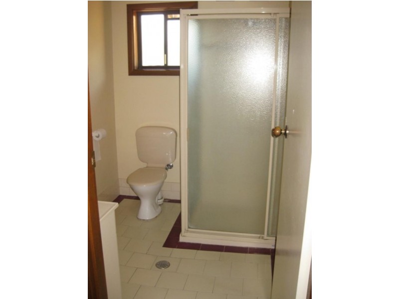 Unit 3/17 Nordlingen Drive, Wagga Wagga NSW 2650