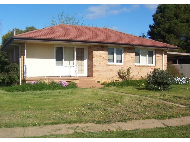 12 Jenkins Street, Wagga Wagga NSW 2650