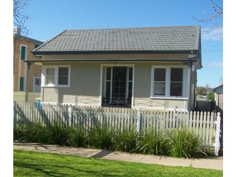 232 Gurwood Street, Wagga Wagga NSW 2650