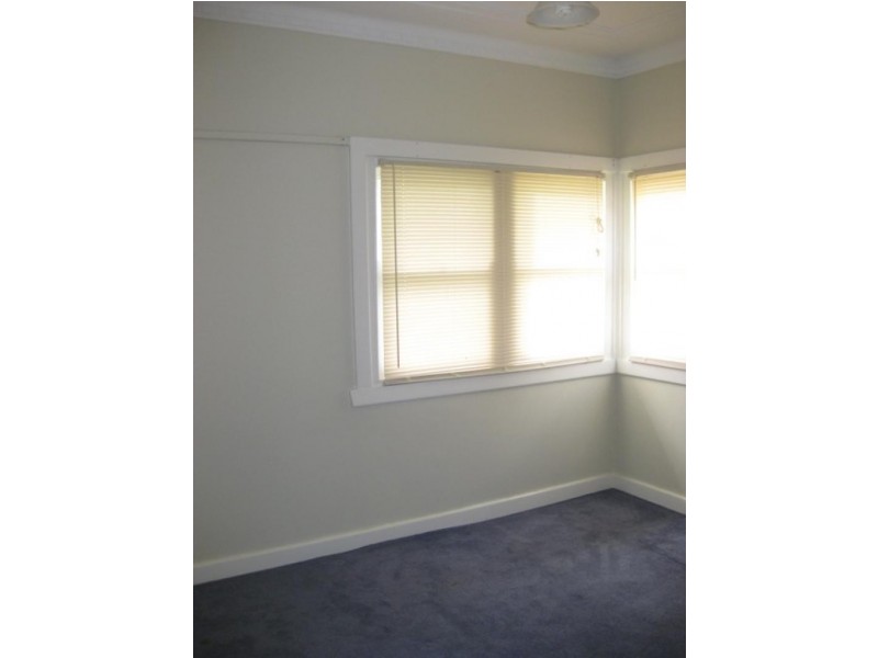 232 Gurwood Street, Wagga Wagga NSW 2650