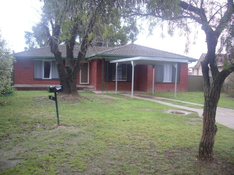 2 Bradley Place, Wagga Wagga NSW 2650
