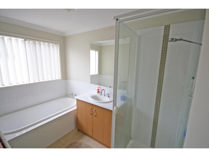 66 Grinton Avenue, Wagga Wagga NSW 2650