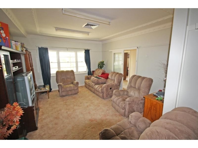 12 Hodson Avenue, Wagga Wagga NSW 2650