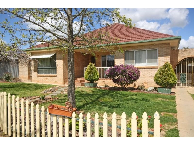 2 Doyle Avenue, Wagga Wagga NSW 2650
