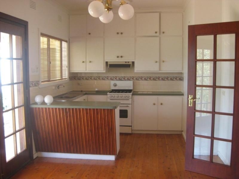 63 Warrawong Street, Kooringal NSW 2650