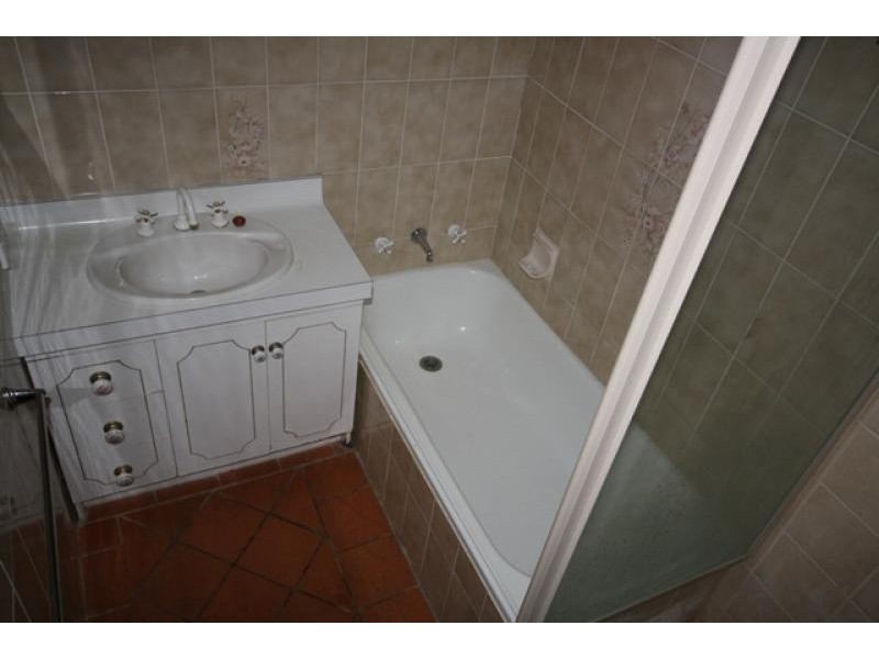 63 Warrawong Street, Kooringal NSW 2650