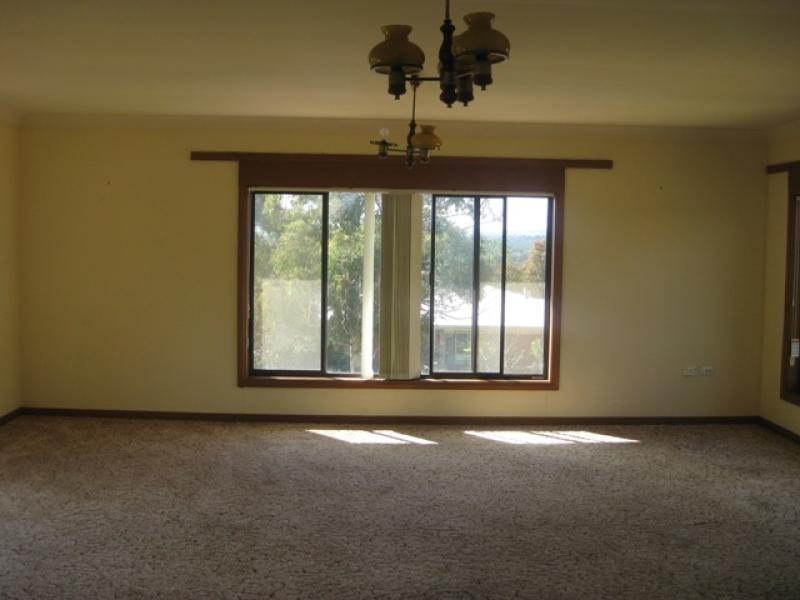 80 Amaroo Street, Kooringal NSW 2650