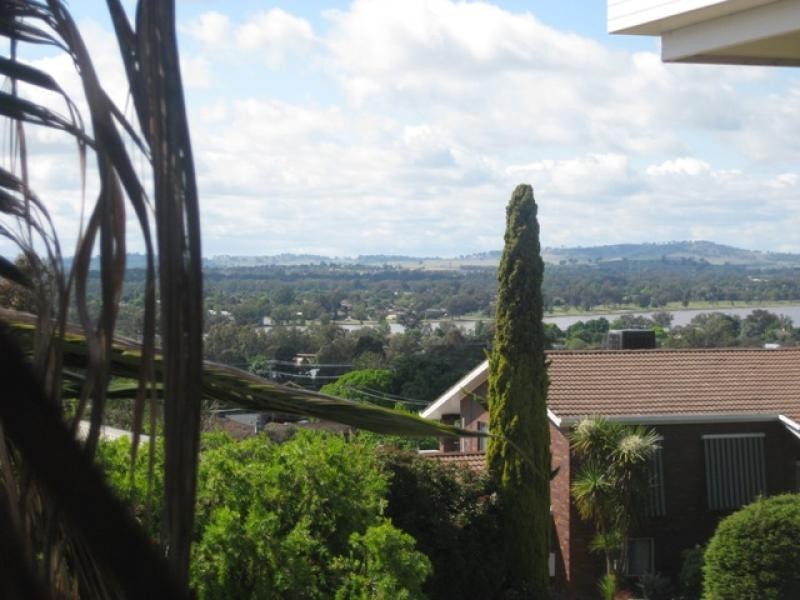 80 Amaroo Street, Kooringal NSW 2650