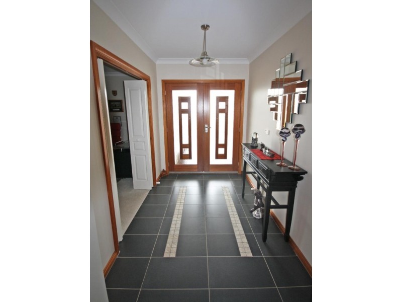 26 Dundale Crescent, Wagga Wagga NSW 2650