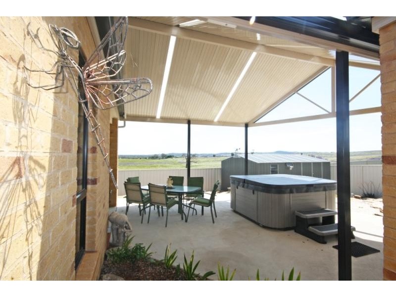 26 Dundale Crescent, Wagga Wagga NSW 2650