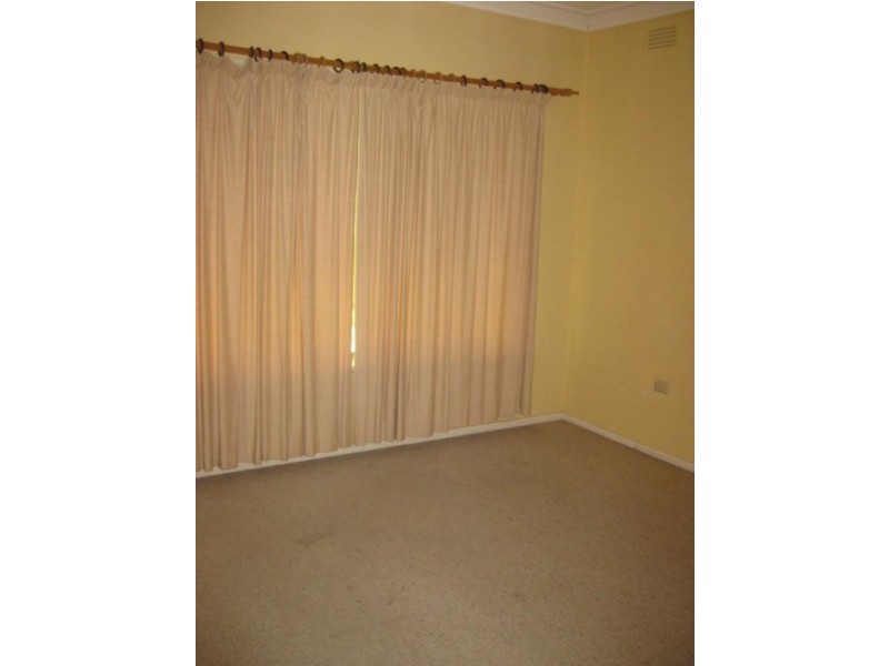 9 Nixon Crescent, Wagga Wagga NSW 2650