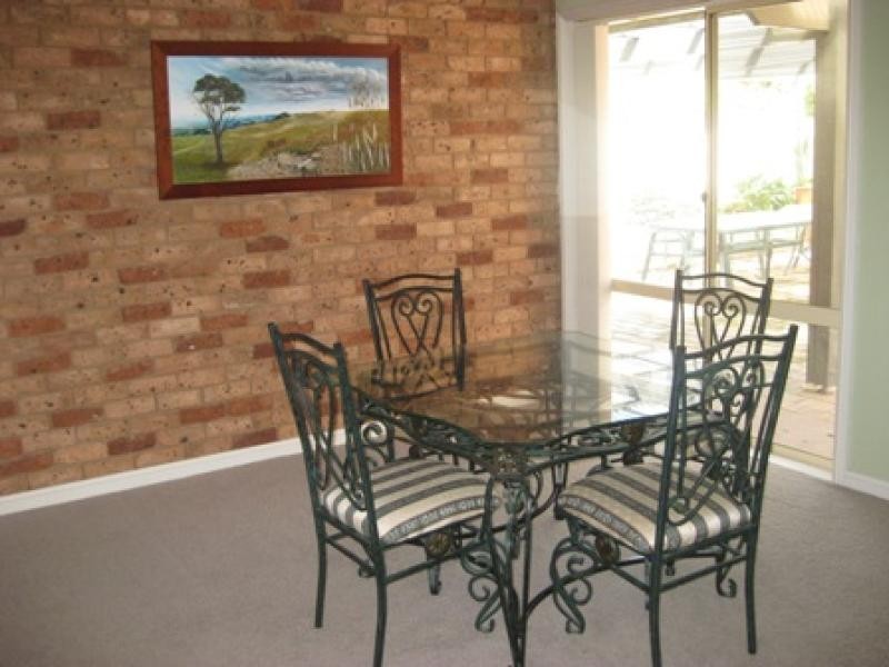 5 Grace Avenue, Lake Albert NSW 2650